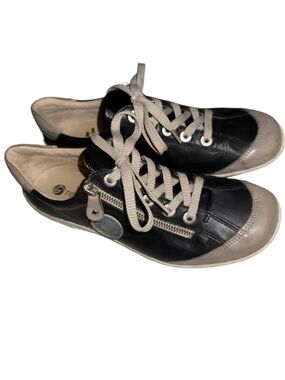 Remonte (Rieker) Black & Tan Leather Sneaker with Side Zipper R3443